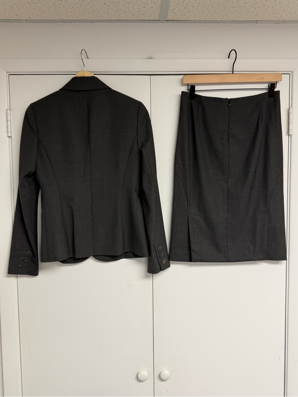 Theory Nichelle Tailor Gray Wool Blazer Skirt Suit Size 4/2 - Picture 2 of 7